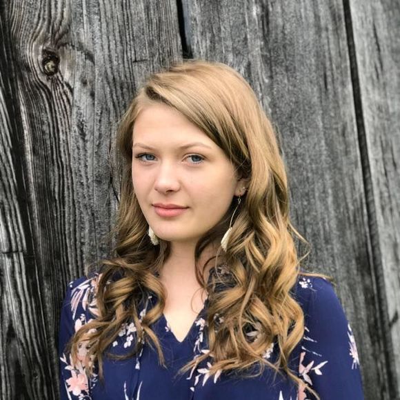 Meet your Posher, Hannah - Picture 1 of 1